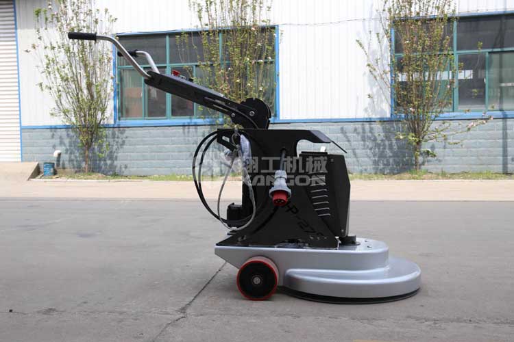 拋光機是為了讓地面表面有光澤，需要先研磨后才可以?huà)伖?。拋光分為粗拋和精拋，這時(shí)候可以使用拋光機，配合拋光墊，提高地面的光澤度。高速地坪拋光機讓你輕松完成地坪拋光工作，提高地坪亮度。