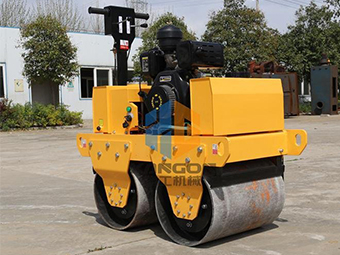 使用小型壓路機碾壓路基有哪些要求呢？