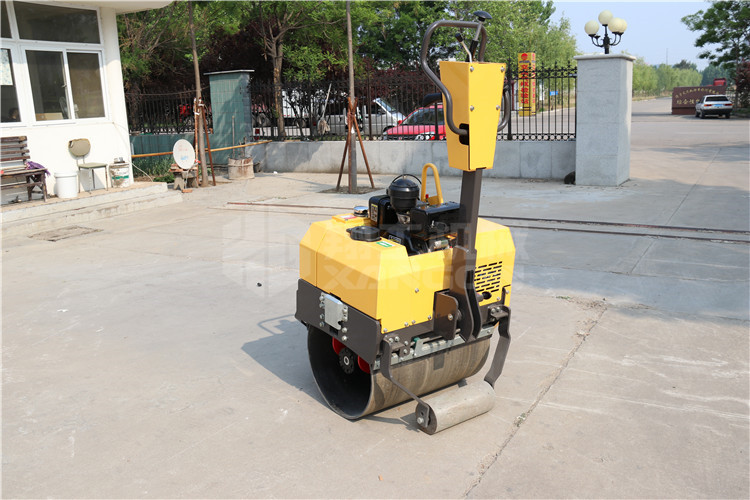 引起小型壓路機價(jià)格不穩定的原因是什么原因呢？