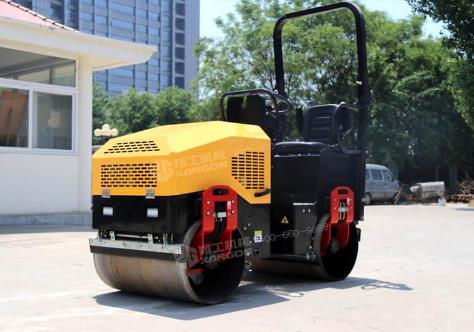 壓路機型號多？根據工程量選擇準沒(méi)錯